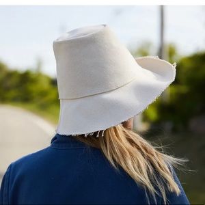 Magic Hat- 100 percent cotton canvas